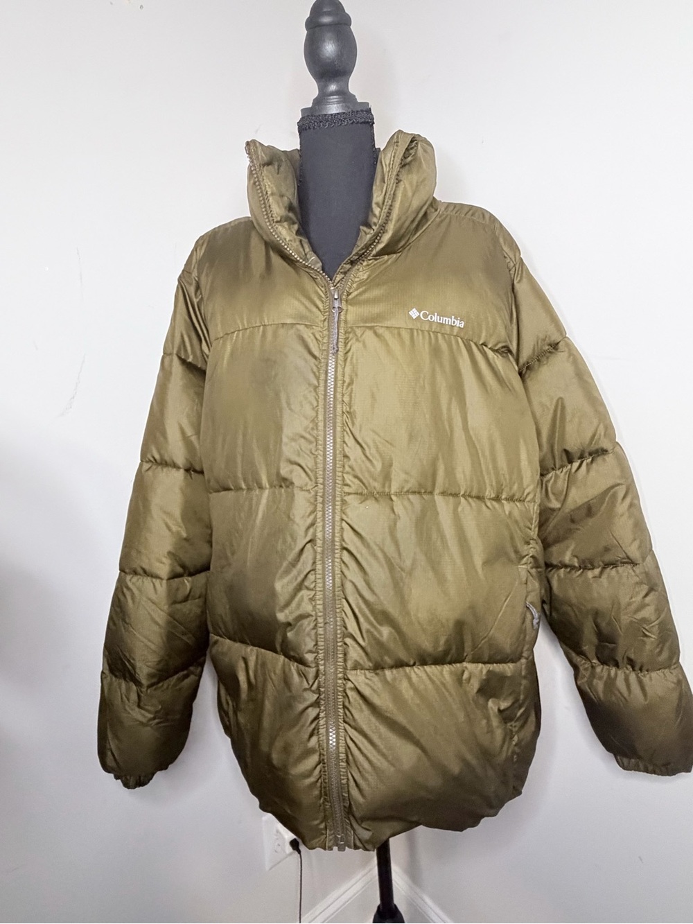 Columbia Men’s Stone Green Puffer Jacket 2XL